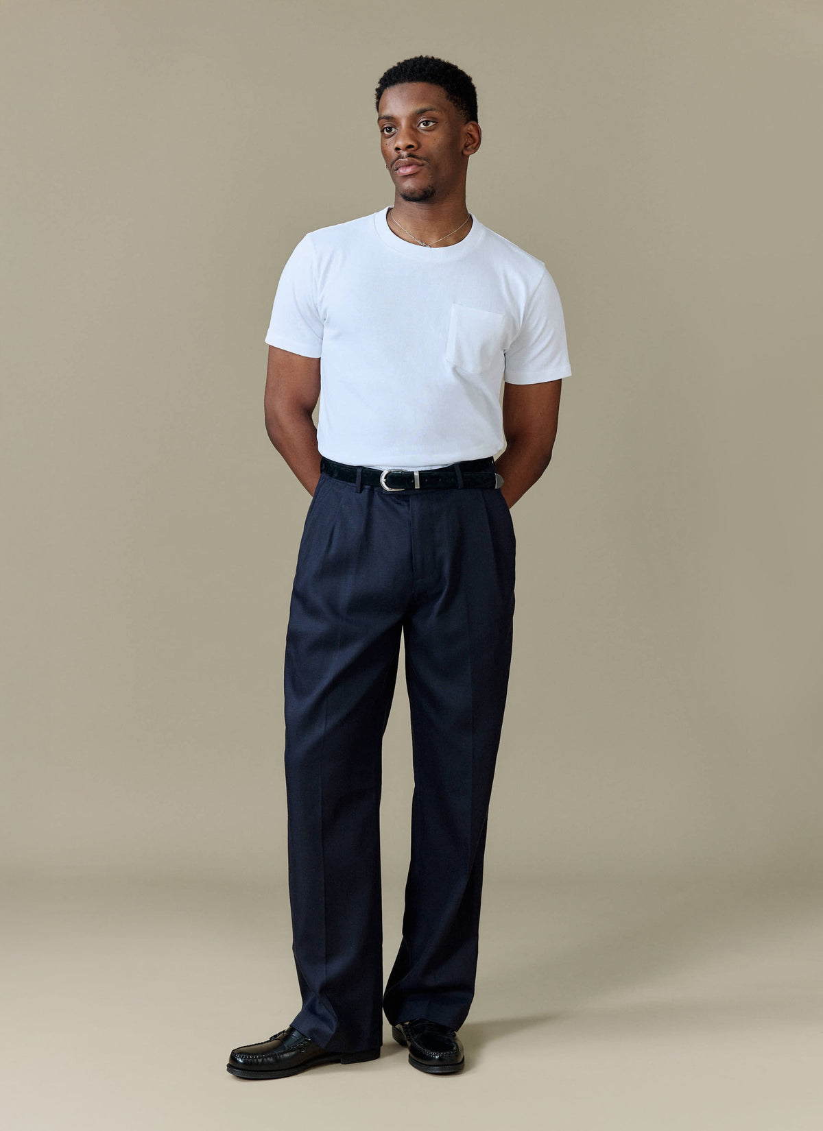 Men's Pleated Trousers - Relaxed Fit - Navy Blue - Lyocell