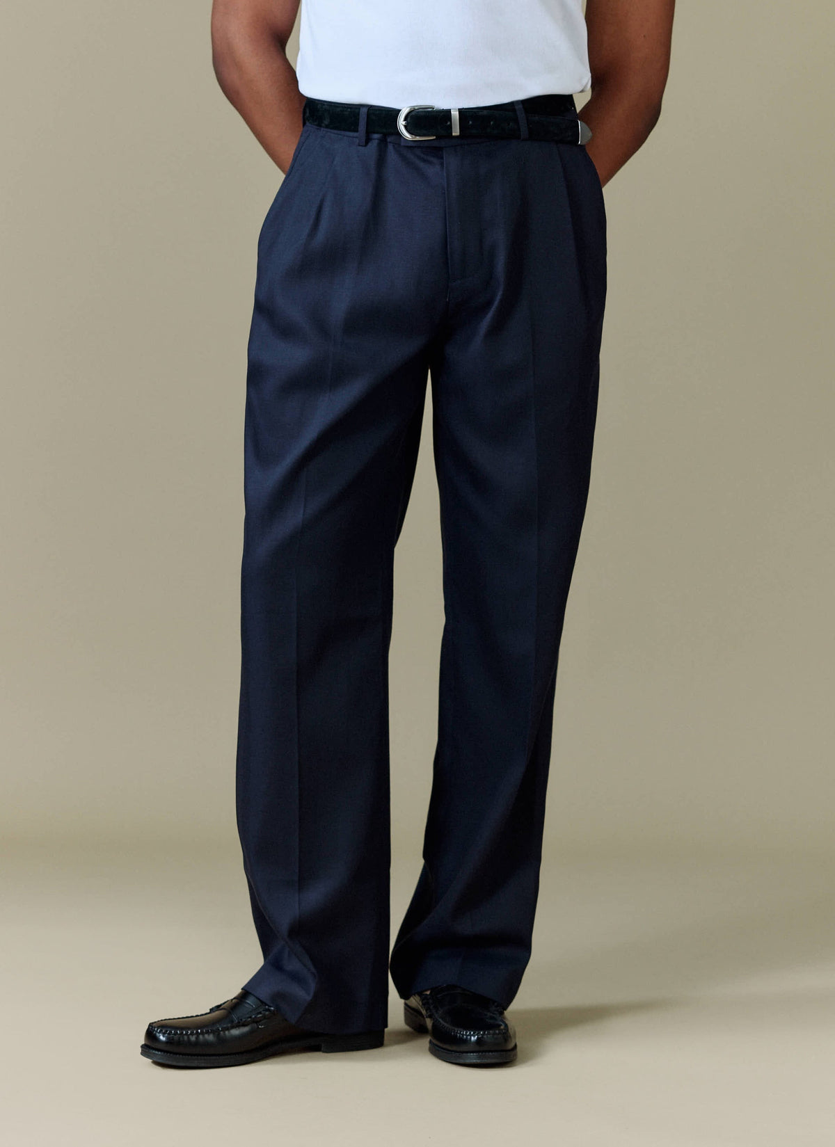 Men's Pleated Trousers - Relaxed Fit - Navy Blue - Lyocell