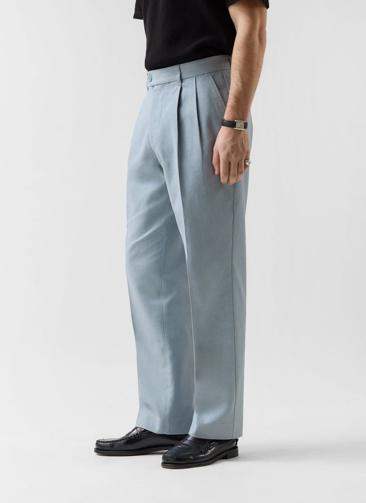 Men's Pleated Trousers - Tailored Linen Suits - Light Blue